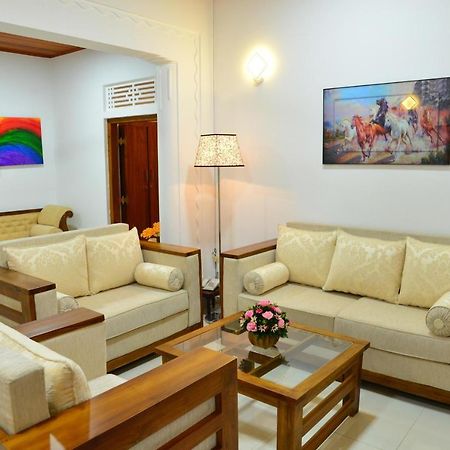 Sunshine Greens Bed & Breakfast Hikkaduwa Exterior foto