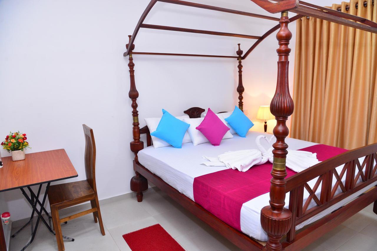 Sunshine Greens Bed & Breakfast Hikkaduwa Exterior foto